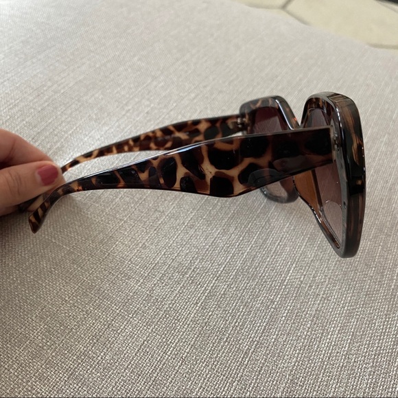 Tortoise Sunglasses - Picture 4 of 5